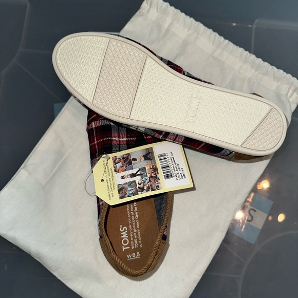 TOMS Red Checkered Plaid canvas - Picture 5 of 5